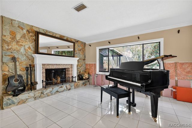 835 SE 1st Court, Crystal River, FL 34429