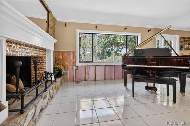 835 SE 1st Court, Crystal River, FL 34429