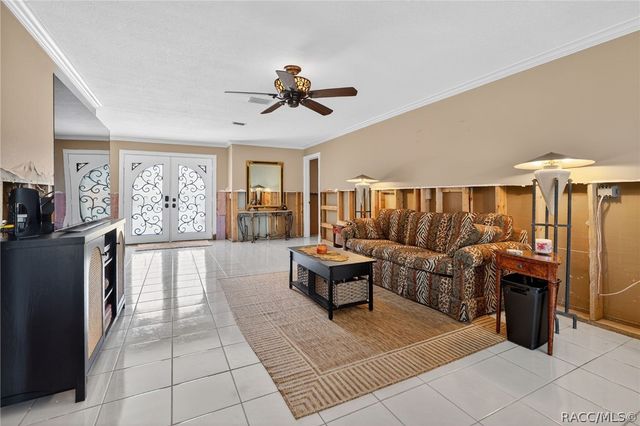 835 SE 1st Court, Crystal River, FL 34429