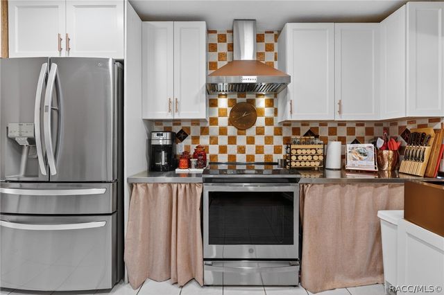 835 SE 1st Court, Crystal River, FL 34429