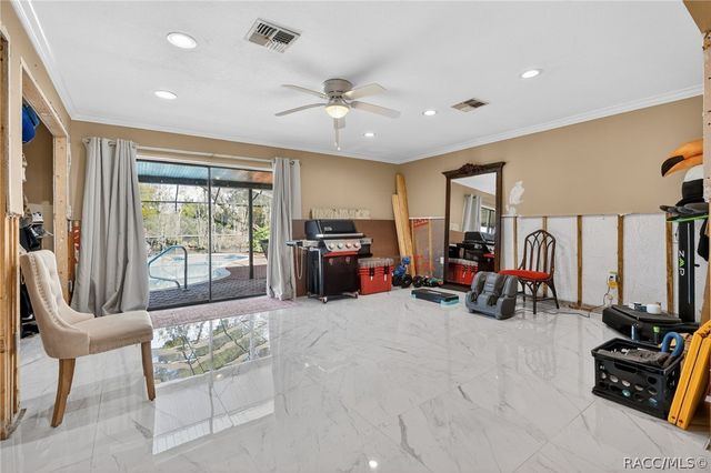 835 SE 1st Court, Crystal River, FL 34429