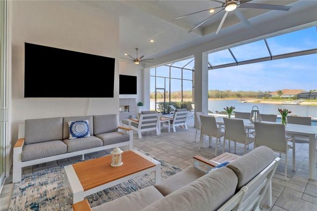 14370 Laguna Springs LN, Naples, FL 34114