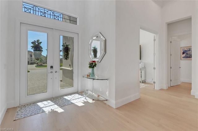 14370 Laguna Springs LN, Naples, FL 34114