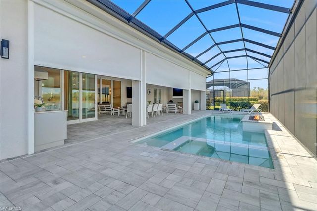 14370 Laguna Springs LN, Naples, FL 34114