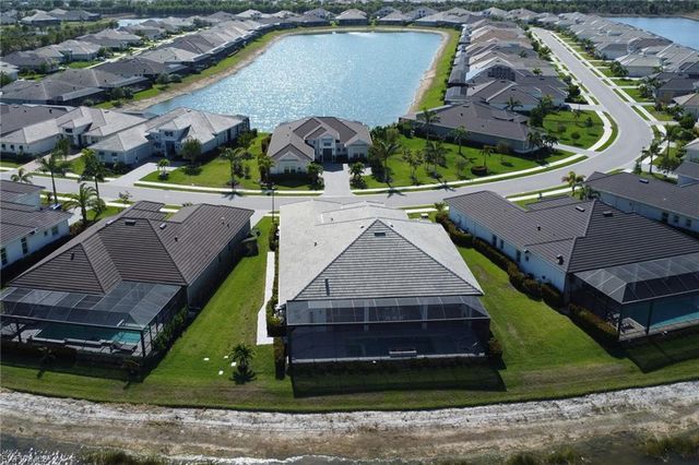 14370 Laguna Springs LN, Naples, FL 34114