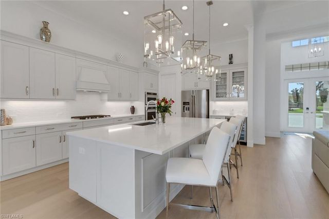 14370 Laguna Springs LN, Naples, FL 34114