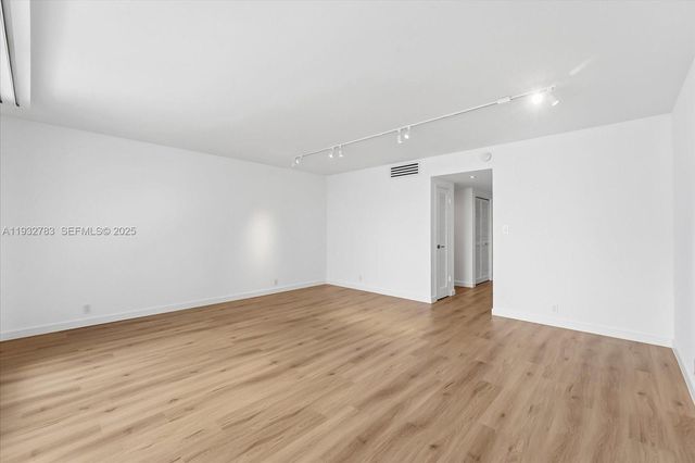 1000 West Ave 920, Miami Beach, FL 33139