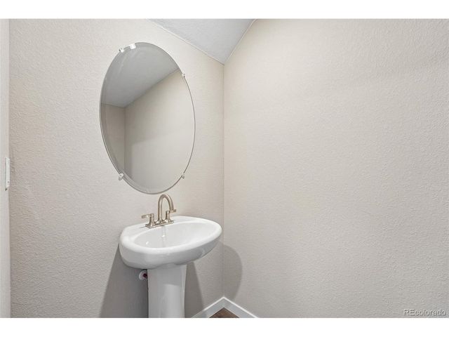 6816 Kendrick Ln, Arvada, CO 80007