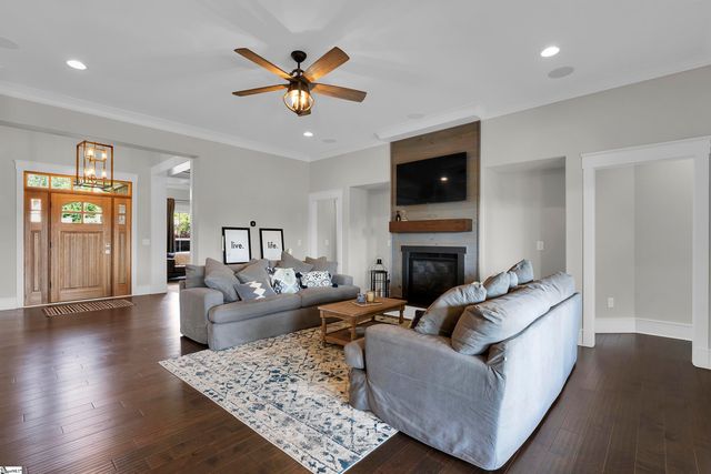 523 Carolee Way, Greer, SC 29651