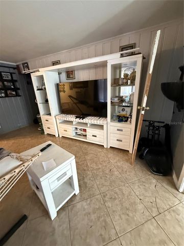 2412 BURNS STREET, Lakeland, FL 33801