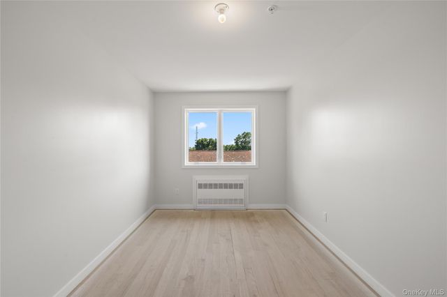 13 Gwen Lane 202, Monsey, NY 10952