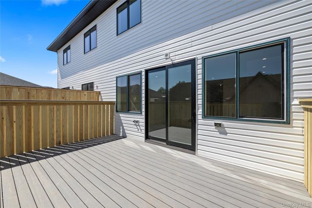13 Gwen Lane 202, Monsey, NY 10952