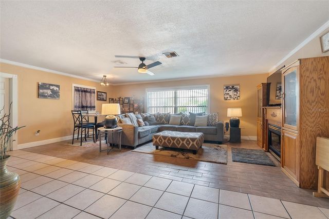 306 GRIMES DRIVE, Auburndale, FL 33823
