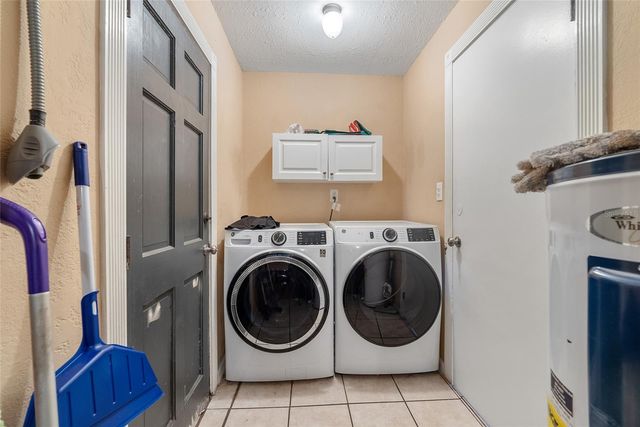 306 GRIMES DRIVE, Auburndale, FL 33823