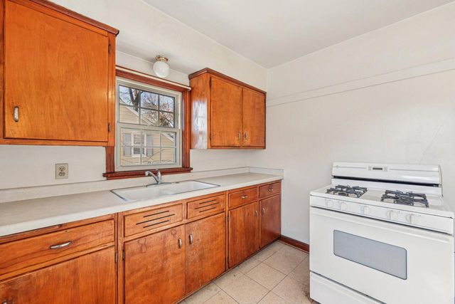 4703 Jackson Park DRIVE, Milwaukee, WI 53219