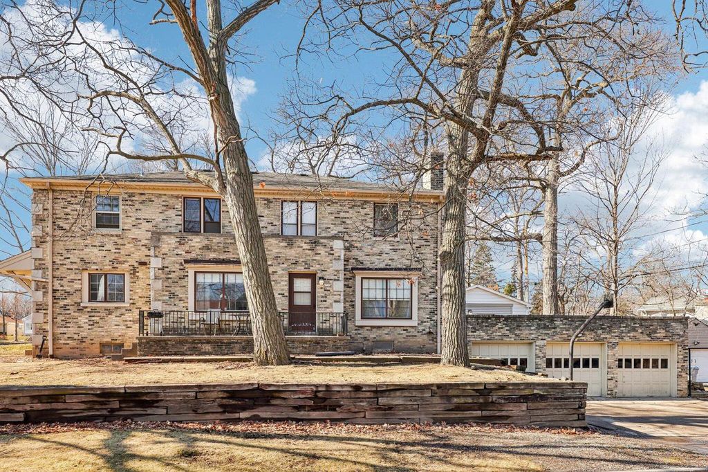 4703 Jackson Park DRIVE, Milwaukee, WI 53219