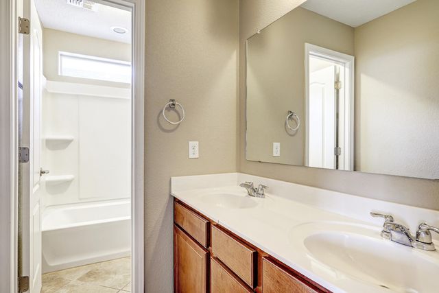 2821 Bayas Road SE, Rio Rancho, NM 87124