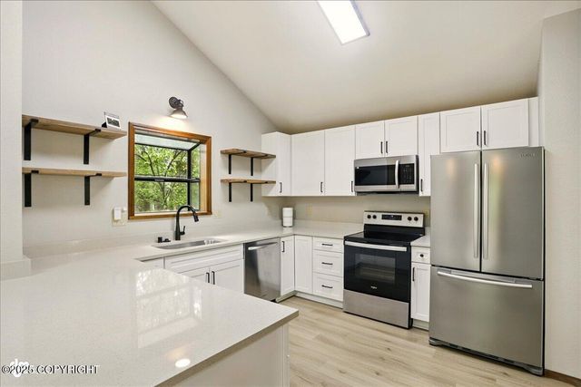 2921 Rocky Bay Circle, Anchorage, AK 99515