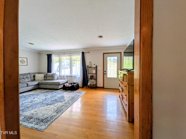 1129 Jackson Hollow Road, Kingsport, TN 37663