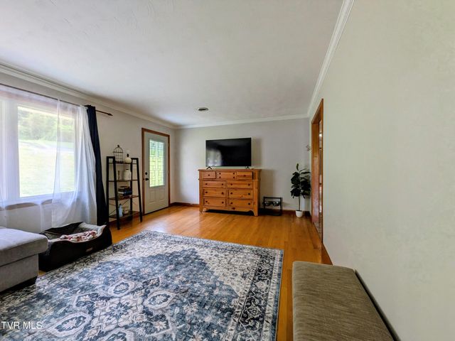 1129 Jackson Hollow Road, Kingsport, TN 37663