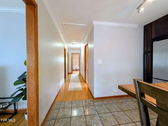 1129 Jackson Hollow Road, Kingsport, TN 37663