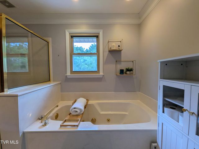 1129 Jackson Hollow Road, Kingsport, TN 37663