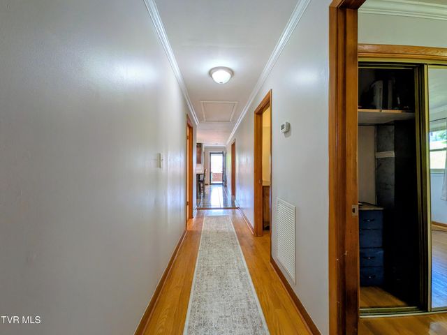 1129 Jackson Hollow Road, Kingsport, TN 37663