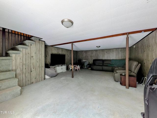 1129 Jackson Hollow Road, Kingsport, TN 37663
