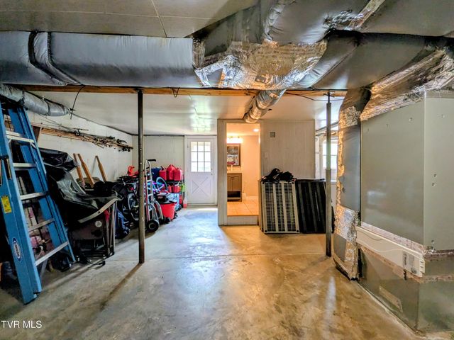 1129 Jackson Hollow Road, Kingsport, TN 37663