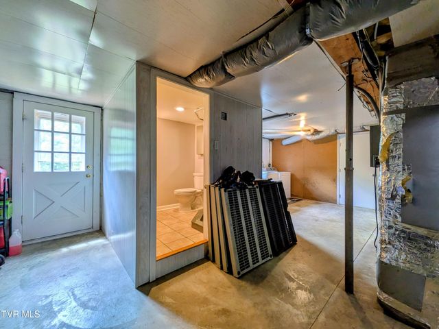 1129 Jackson Hollow Road, Kingsport, TN 37663