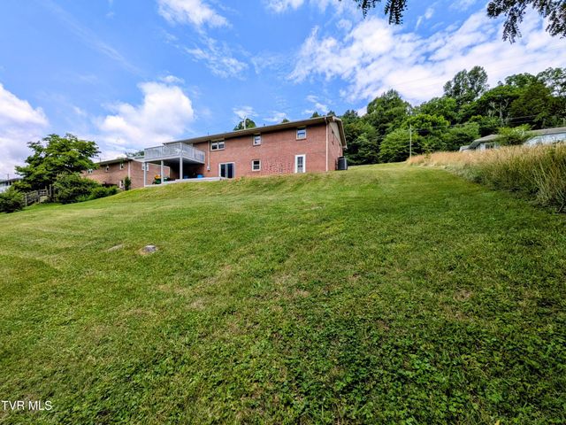 1129 Jackson Hollow Road, Kingsport, TN 37663