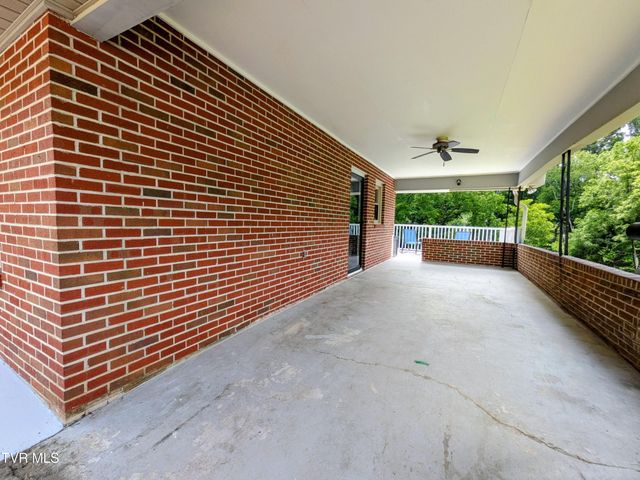 1129 Jackson Hollow Road, Kingsport, TN 37663