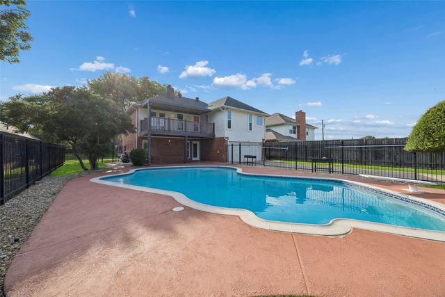 2318 Dana Drive, Rowlett, TX 75088