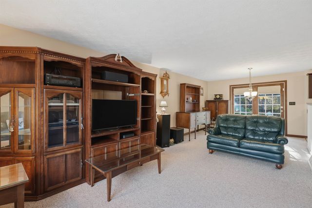 115 Fordway Extension, Derry, NH 03038