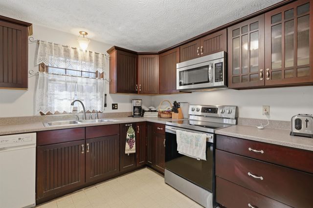 115 Fordway Extension, Derry, NH 03038