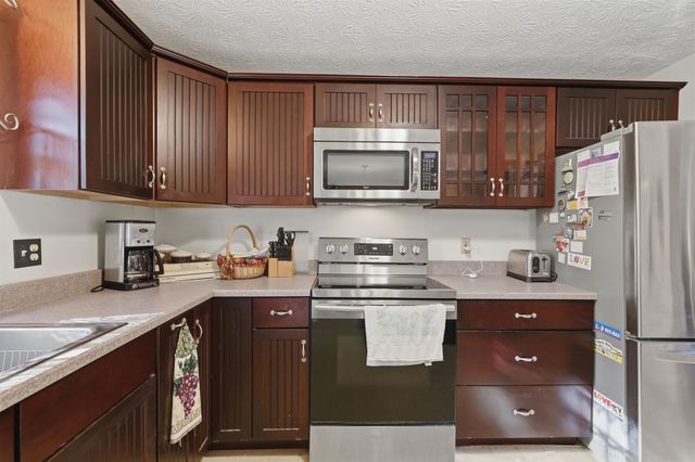 115 Fordway Extension, Derry, NH 03038