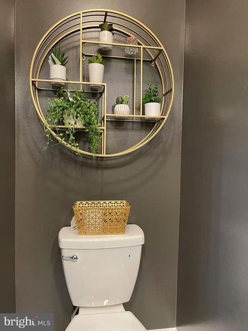 3154 VALENTINO CT, Oakton, VA 22124