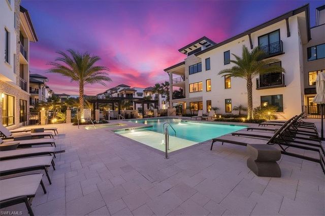 1130 3rd Ave S # 416, Naples, FL 34102