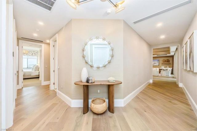 1130 3rd Ave S # 416, Naples, FL 34102