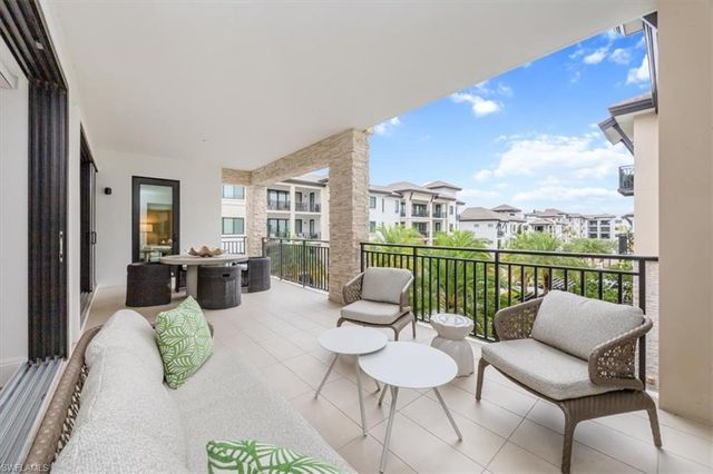 1130 3rd Ave S # 416, Naples, FL 34102