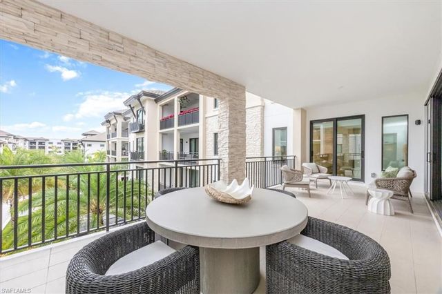 1130 3rd Ave S # 416, Naples, FL 34102