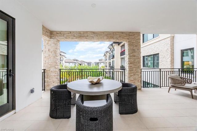 1130 3rd Ave S # 416, Naples, FL 34102