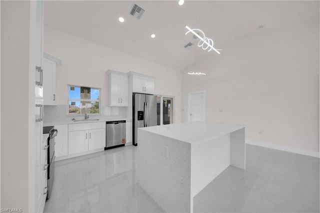 2909 63rd ST W, Lehigh Acres, FL 33971