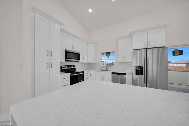 2909 63rd ST W, Lehigh Acres, FL 33971