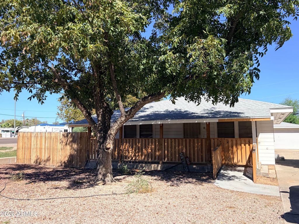 296 GENUNG Avenue, Wickenburg, AZ 85390 — exterior