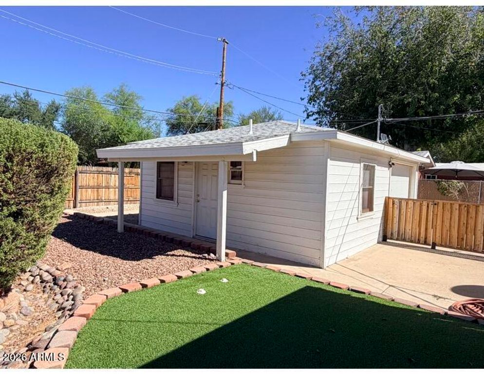 296 GENUNG Avenue, Wickenburg, AZ 85390 — photo 2