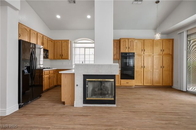 9413 Cedar Heights Avenue, Las Vegas, NV 89134