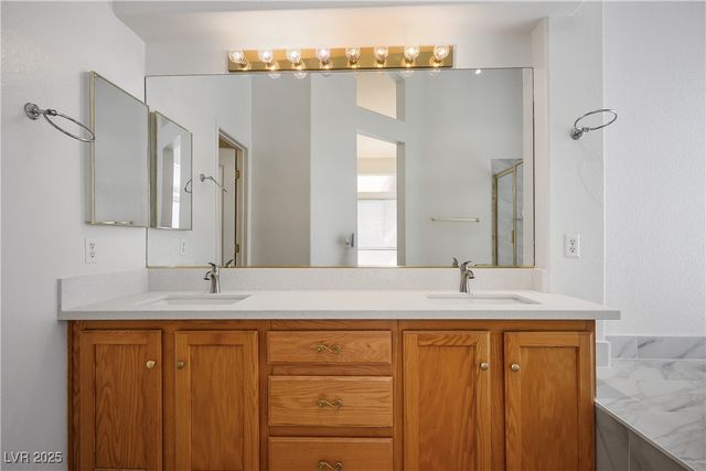 9413 Cedar Heights Avenue, Las Vegas, NV 89134