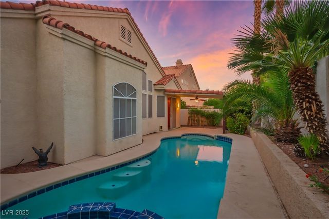 9413 Cedar Heights Avenue, Las Vegas, NV 89134