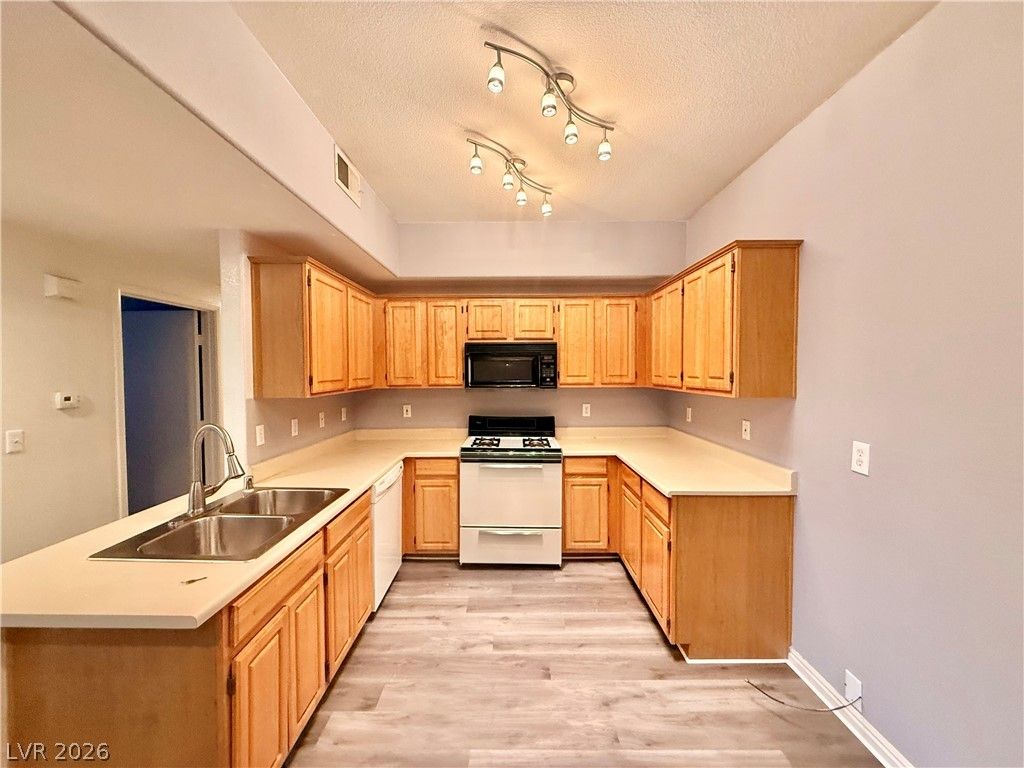 5655 East Sahara Avenue 2060, Las Vegas, NV 89142 — photo 3